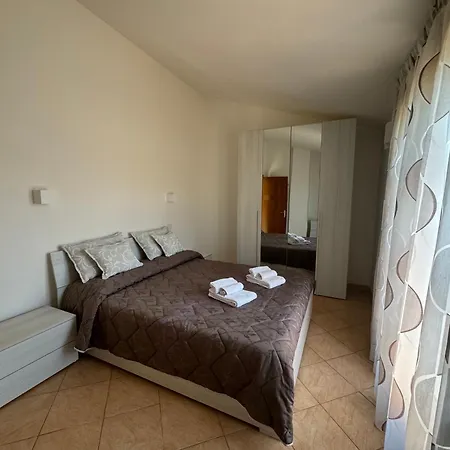 Smeralda Apartment *