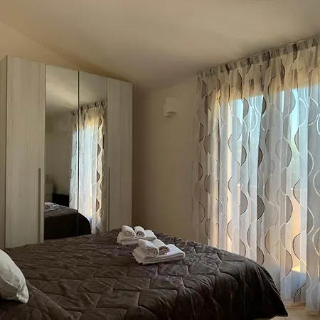 Apartment Smeralda *